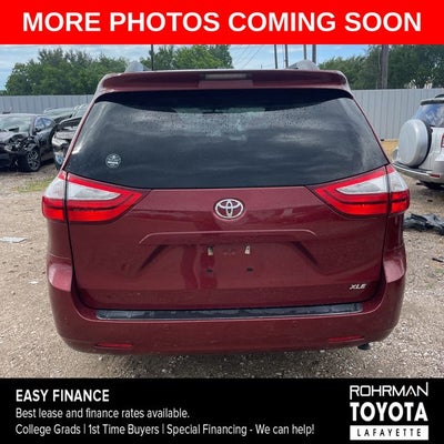 2017 Toyota Sienna XLE 8 Passenger