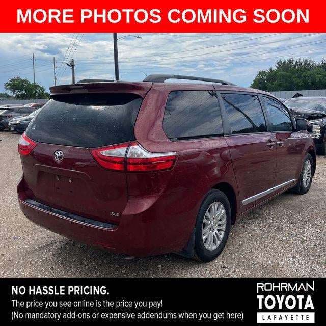 2017 Toyota Sienna XLE 8 Passenger