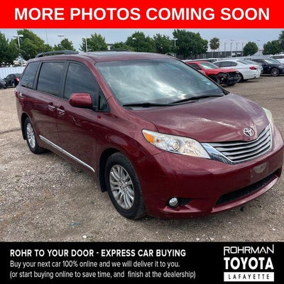 2017 Toyota Sienna XLE 8 Passenger