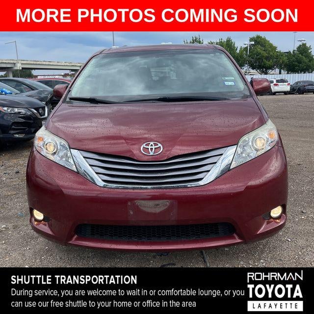 2017 Toyota Sienna XLE 8 Passenger
