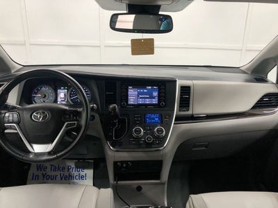 2019 Toyota Sienna XLE 8 Passenger