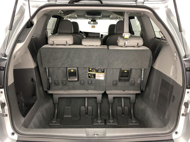 2019 Toyota Sienna XLE 8 Passenger