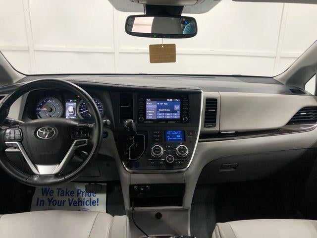 2019 Toyota Sienna XLE 8 Passenger