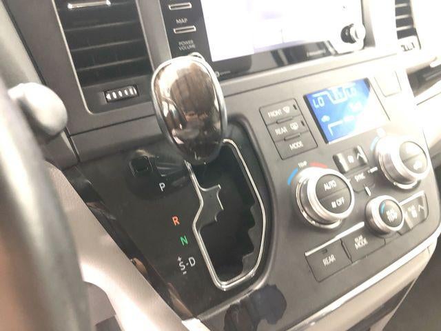 2019 Toyota Sienna XLE 8 Passenger