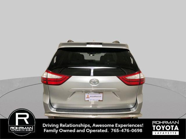 2019 Toyota Sienna XLE 8 Passenger