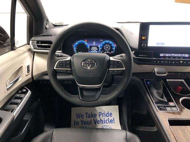2026 Toyota Sienna Limited 7 Passenger