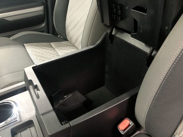 2015 Toyota TUNDRA 4X4 SR5 CrewMax