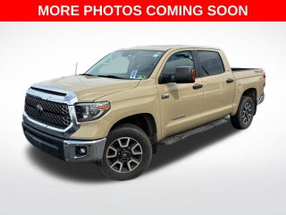 2018 Toyota 4X4 TUNDRA CREWMAX SR5 5.7L SR5