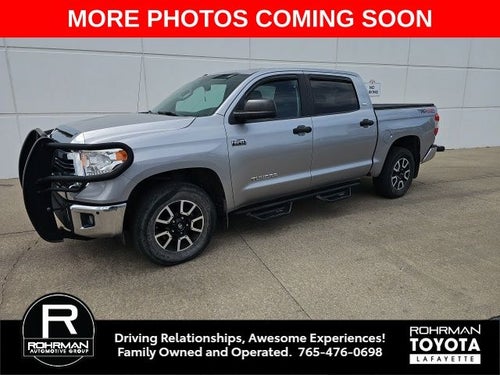 2017 Toyota 4X4 TUNDRA CREWMAX SR5 5.7L SR5