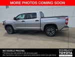 2017 Toyota 4X4 TUNDRA CREWMAX SR5 5.7L SR5