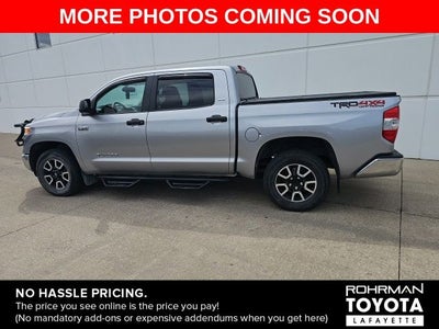 2017 Toyota 4X4 TUNDRA CREWMAX SR5 5.7L SR5