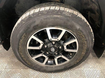 2017 Toyota 4X4 TUNDRA CREWMAX SR5 5.7L SR5