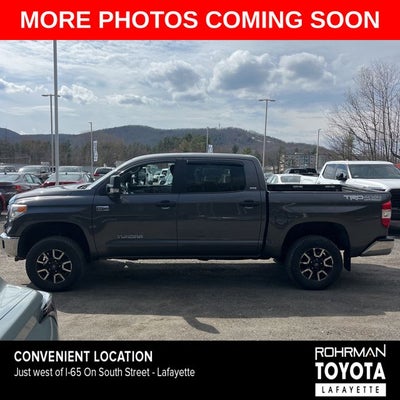 2015 Toyota TUNDRA 4X4 SR5 CrewMax
