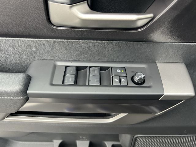 2025 Toyota TUNDRA 4X4 SR5