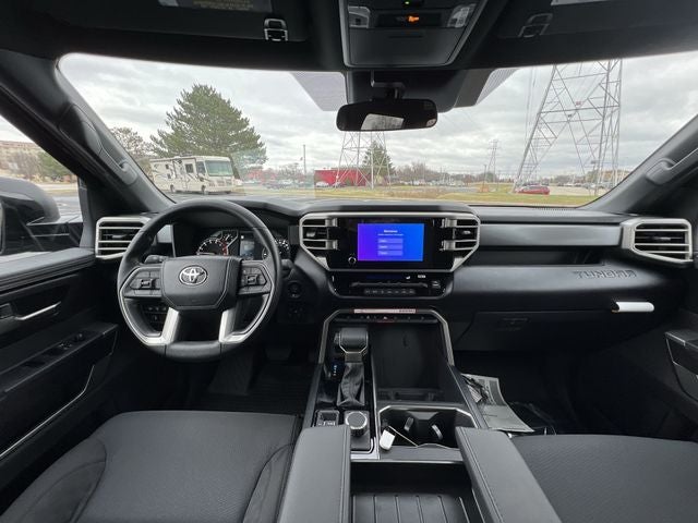 2025 Toyota TUNDRA 4X4 SR5