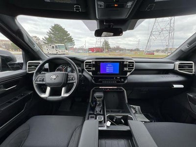2025 Toyota TUNDRA 4X4 SR5