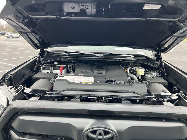 2025 Toyota TUNDRA 4X4 SR5