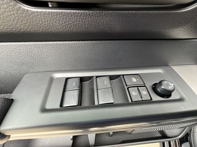 2024 Toyota TUNDRA 4X4 SR5