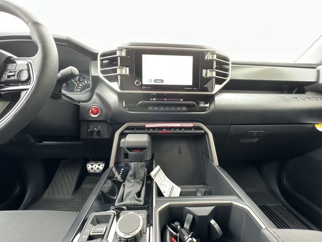 2024 Toyota TUNDRA 4X4 SR5