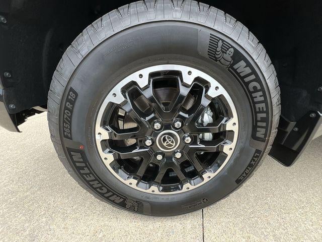 2024 Toyota TUNDRA 4X4 SR5