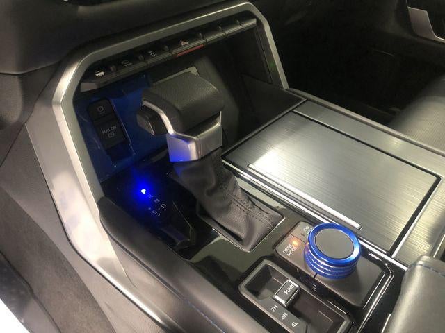 2023 Toyota TUNDRA 4X4 Platinum