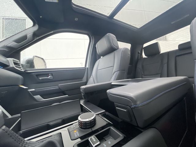 2024 Toyota Tundra i-FORCE MAX Platinum