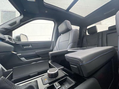 2024 Toyota Tundra i-FORCE MAX Platinum