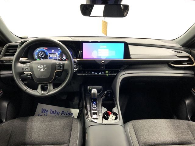 2024 Toyota CROWN XLE