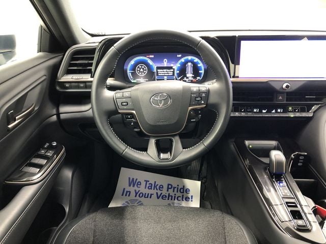 2024 Toyota CROWN XLE