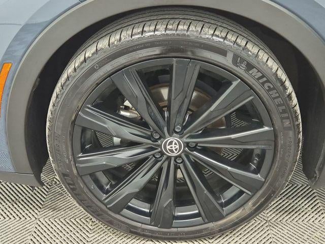 2025 Toyota CROWN Nightshade