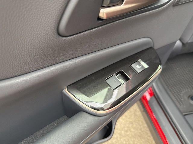 2025 Toyota CROWN SIGNIA Limited