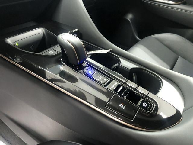 2025 Toyota CROWN SIGNIA Limited