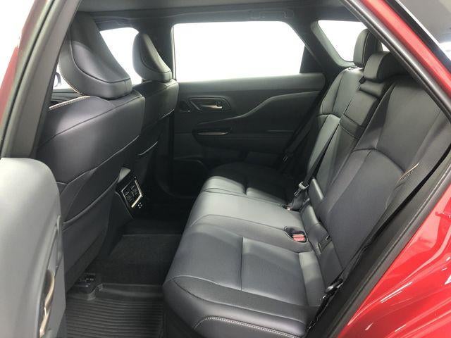 2025 Toyota CROWN SIGNIA Limited