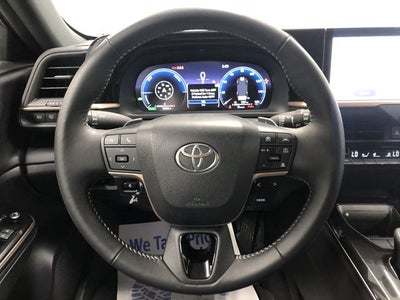 2025 Toyota CROWN SIGNIA XLE