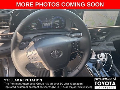 2025 Toyota CROWN SIGNIA XLE