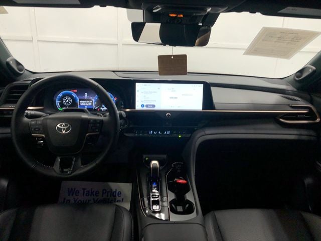 2025 Toyota Toyota Crown Signia Limited