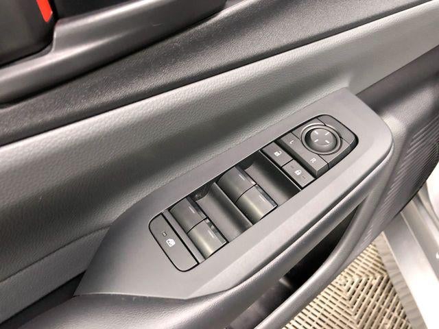 2023 Toyota Prius LE