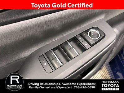 2024 Toyota PRIUS XLE