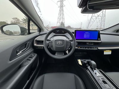 2024 Toyota PRIUS XLE