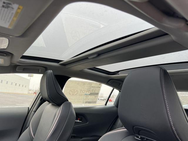 2024 Toyota PRIUS XLE