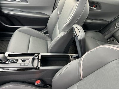 2024 Toyota PRIUS XLE