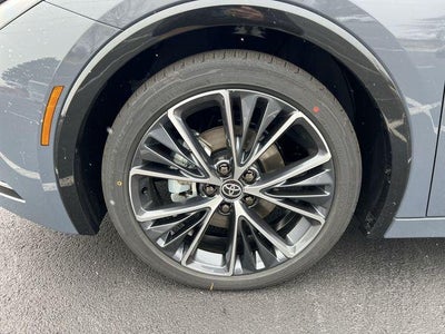 2024 Toyota PRIUS XLE