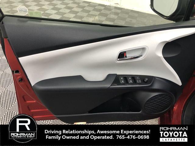 2016 Toyota PRIUS Two