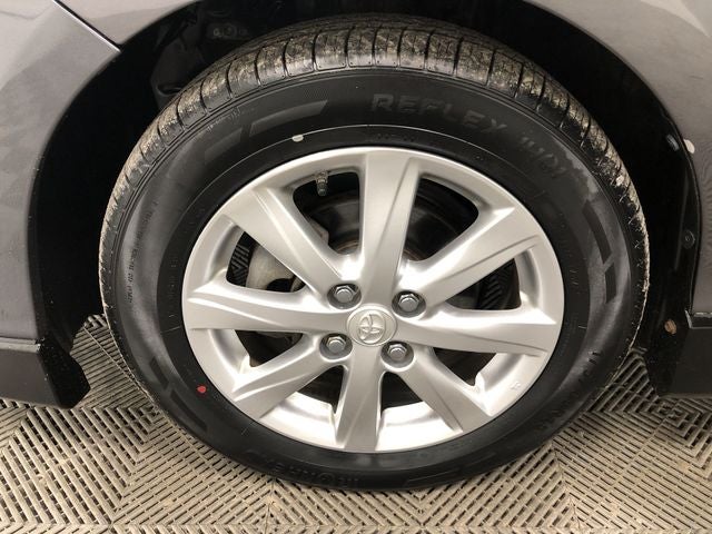 2017 Toyota PRIUS c Two