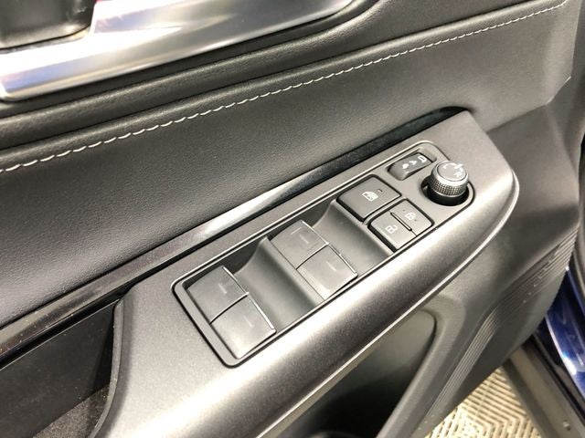 2024 Toyota Venza LE