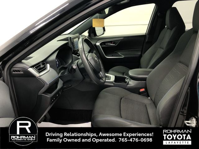 2022 Toyota RAV4 SE - Photo 11