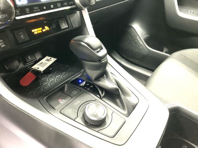 2022 Toyota RAV4 SE - Photo 24