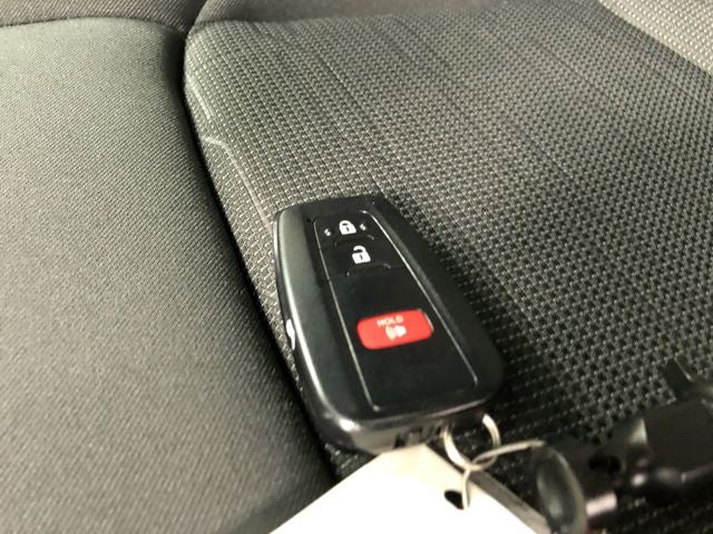 2022 Toyota RAV4 SE - Photo 29