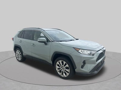 2019 Toyota RAV4 XLE Premium