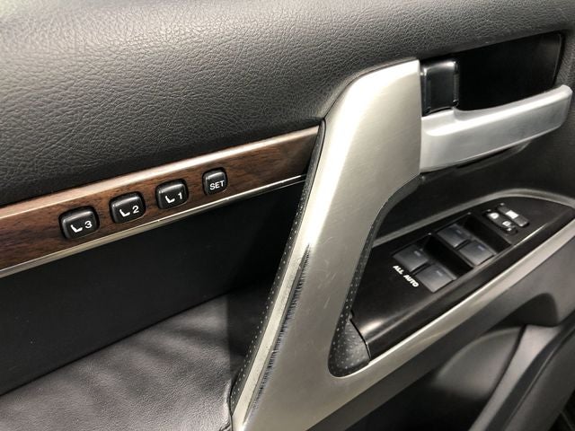 2016 Toyota LAND CRUISER Base